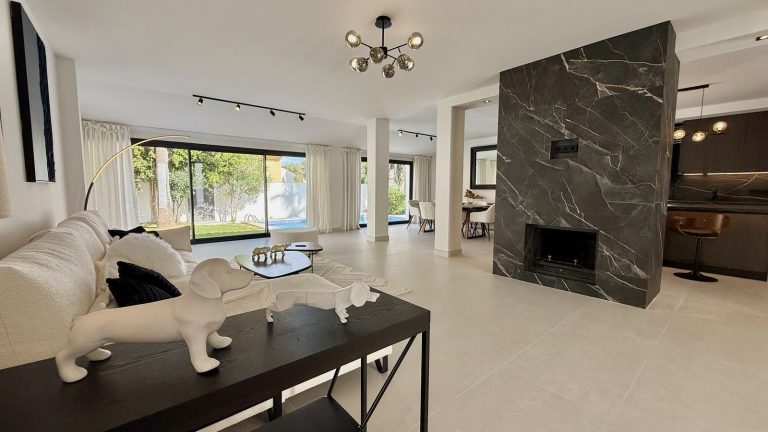 c6d614663684417f4a4baef31647934e - 10