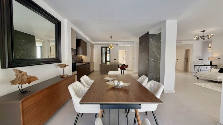 c6d614663684417f4a4baef31647934e - 7