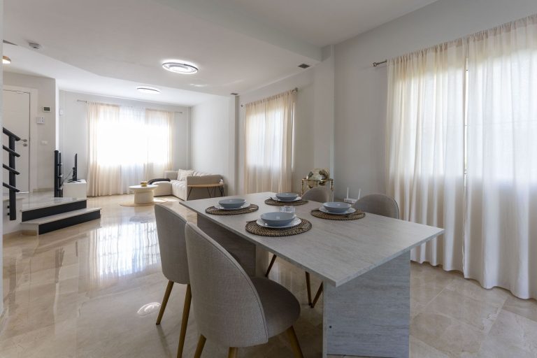 c9bd603023f0f96a3062041cc3412da1 - 14