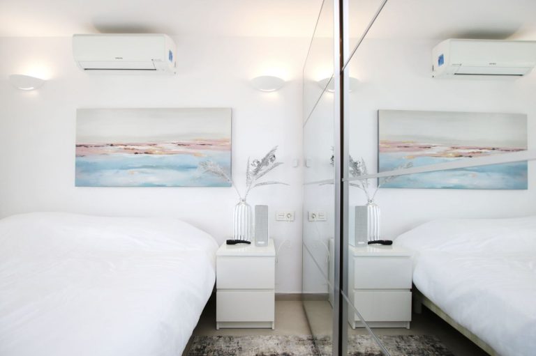 ca6994838fe3ee413d9e7a01defcaf1a - 15