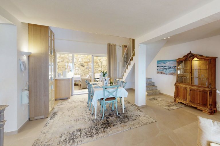 ca6994838fe3ee413d9e7a01defcaf1a - 6