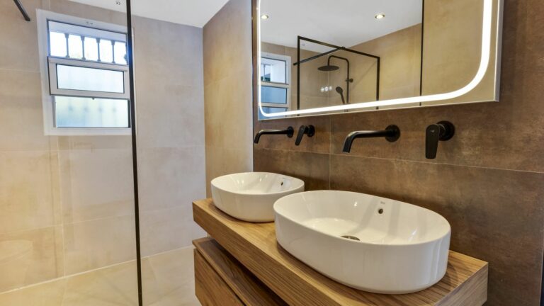 caf556ec0b8af8b2f13ae8a660f9efbd - 13