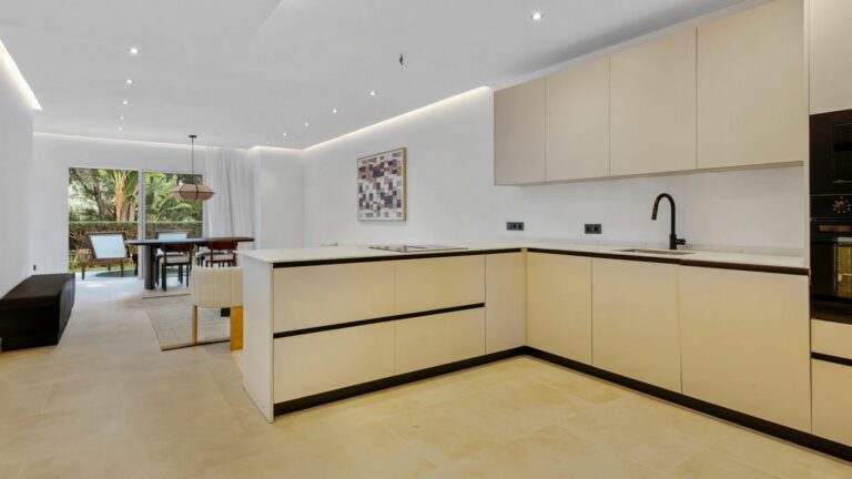 caf556ec0b8af8b2f13ae8a660f9efbd - 8