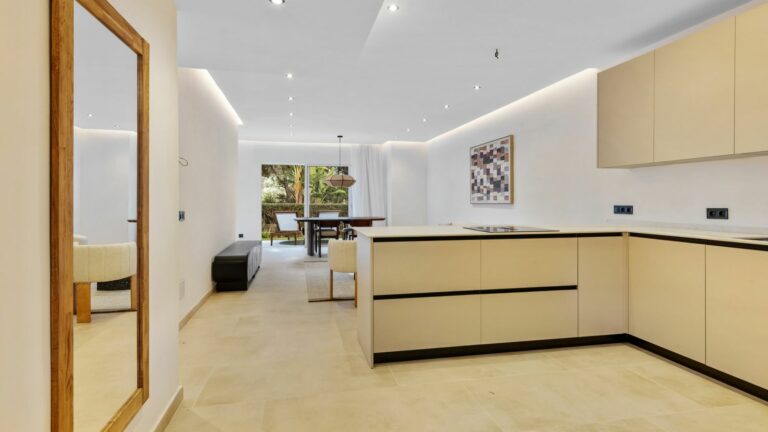 caf556ec0b8af8b2f13ae8a660f9efbd - 9