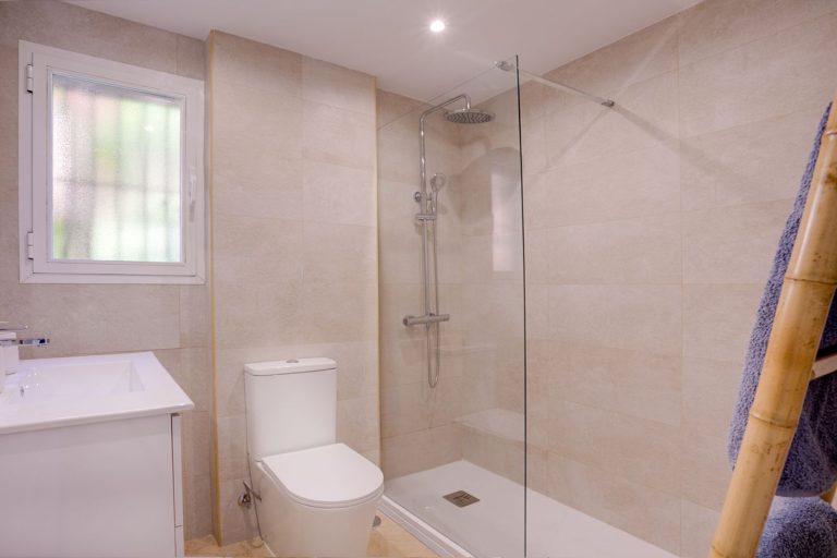 caf5fe4d13079c628c7aaa381e3e38dc - 10