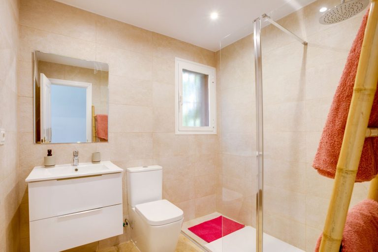 caf5fe4d13079c628c7aaa381e3e38dc - 9