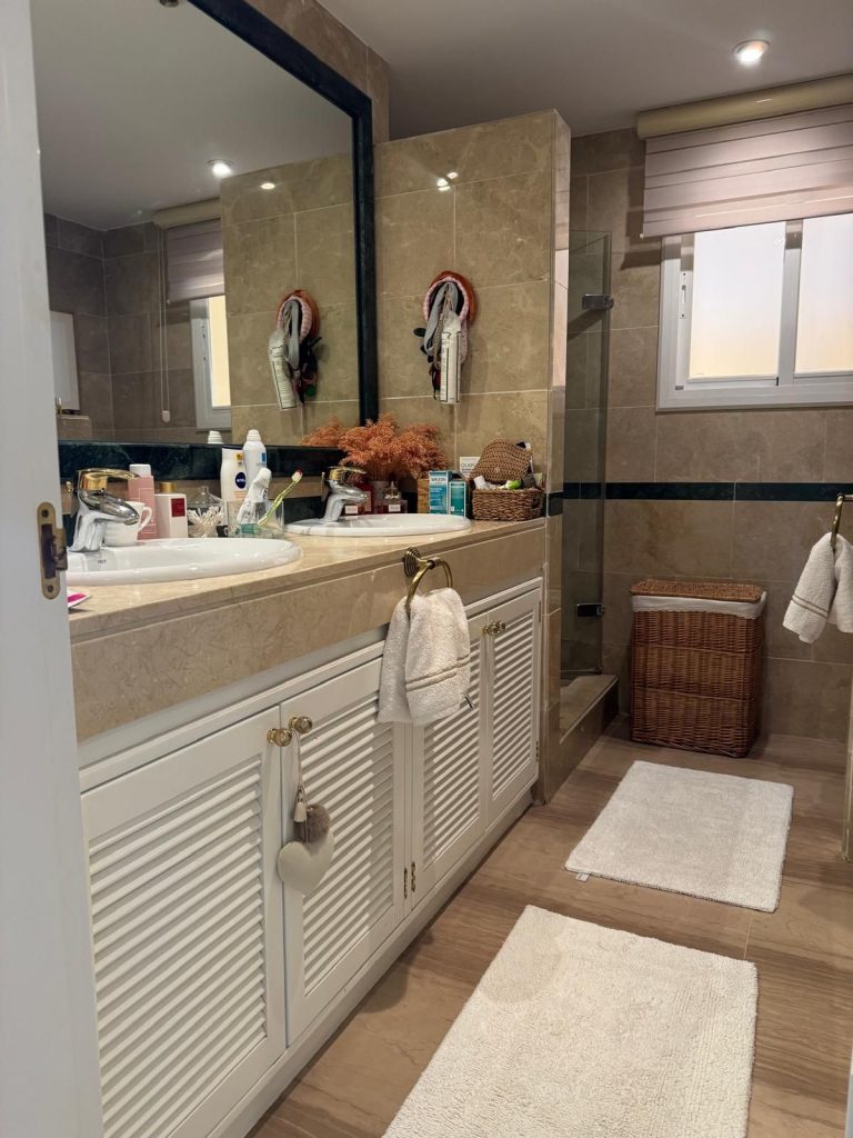 cb0c03bb9ec038e60cad13d0f10c12b0 - 14