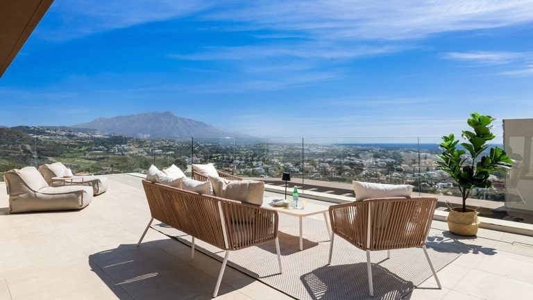 cb4aa1c2ad956267b061439f245783ea - 1