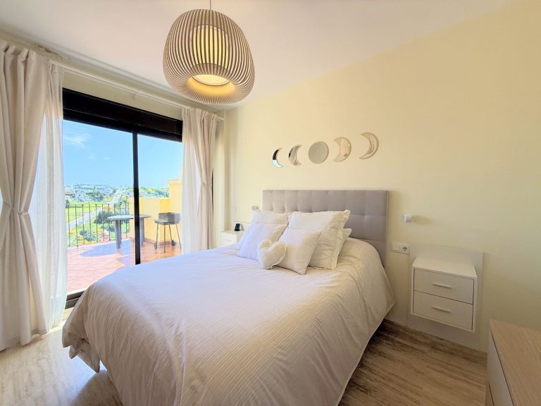 cb5f69da70c50cfcdc6dae31628ee349 - 14