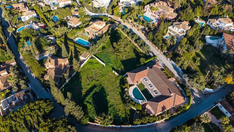 cb9d7b86e20c14daf4ed53c5a2d0d295 - 3