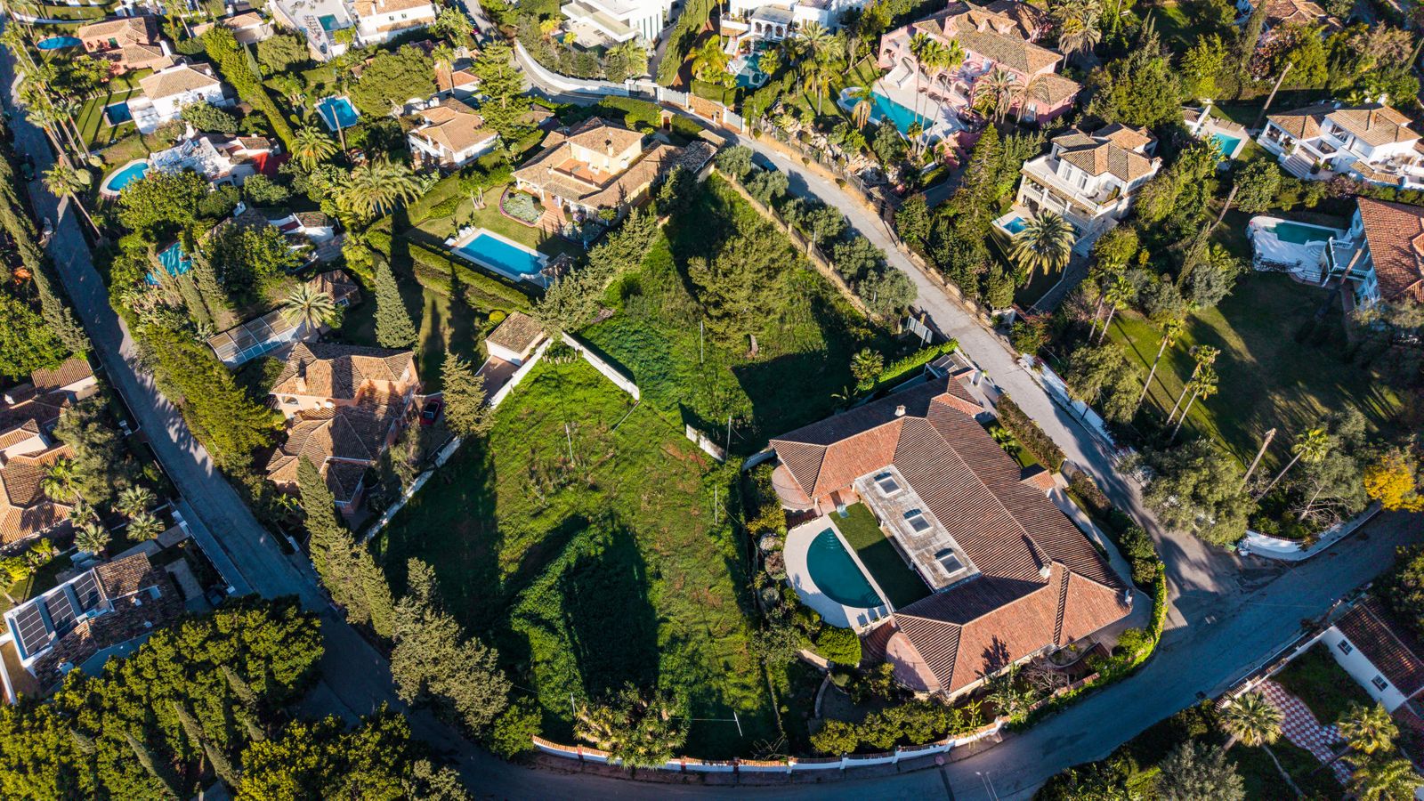 cb9d7b86e20c14daf4ed53c5a2d0d295 - 3