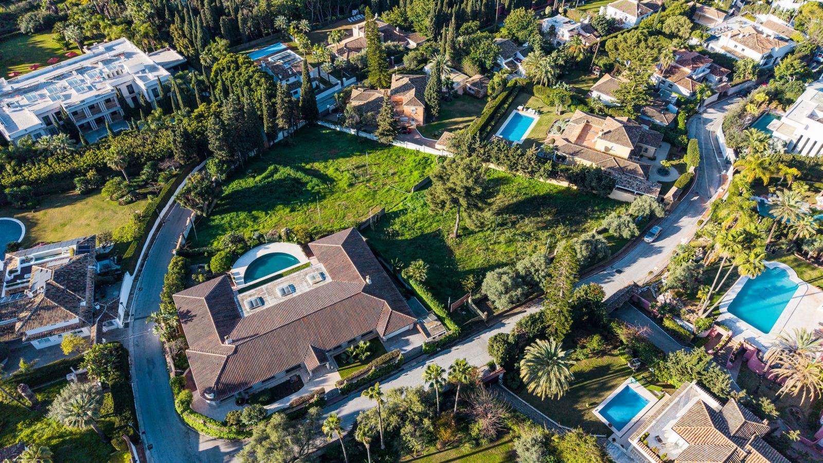 cb9d7b86e20c14daf4ed53c5a2d0d295 - 4