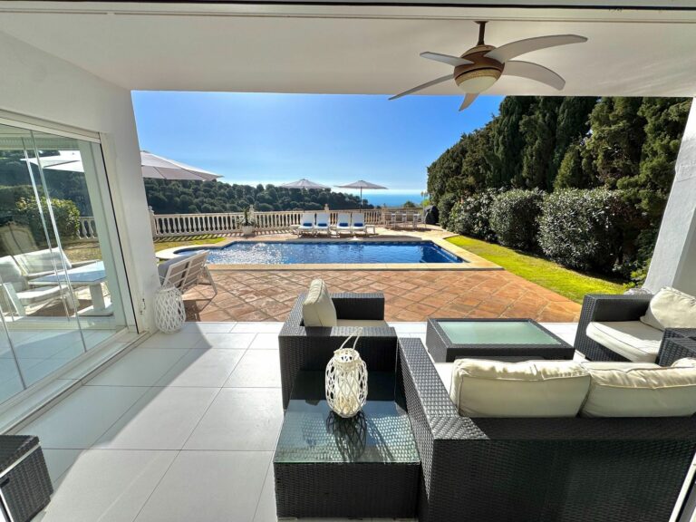 cbb7f4f39e2d4dcf25c9157b515f6353 - 2