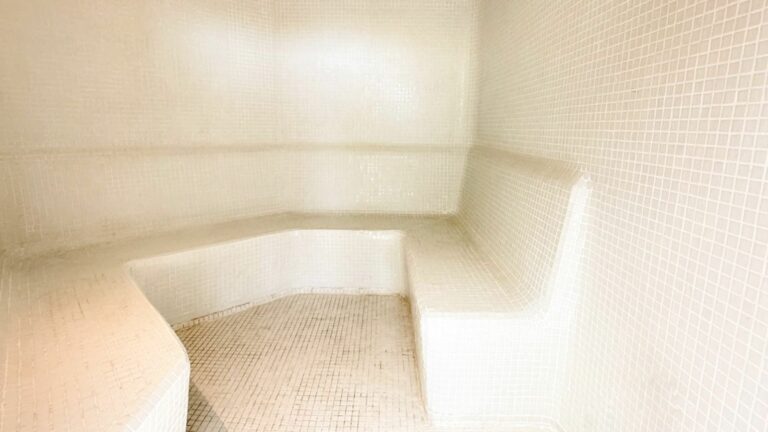 cc93c5d0c586e5e01449226ae8301c28 - 11