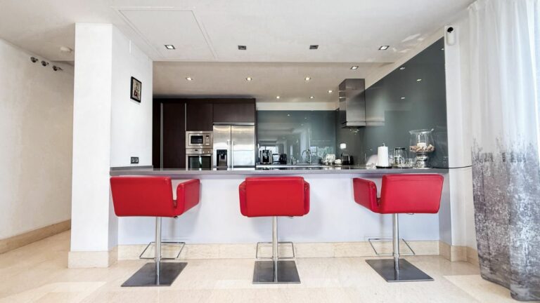 cc93c5d0c586e5e01449226ae8301c28 - 5