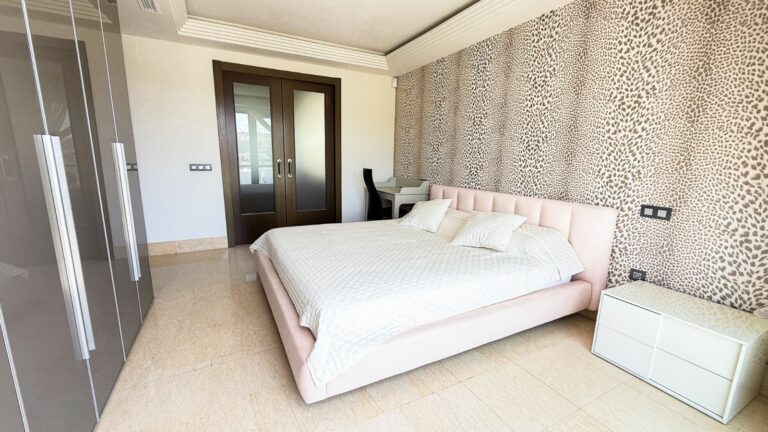 cc93c5d0c586e5e01449226ae8301c28 - 7