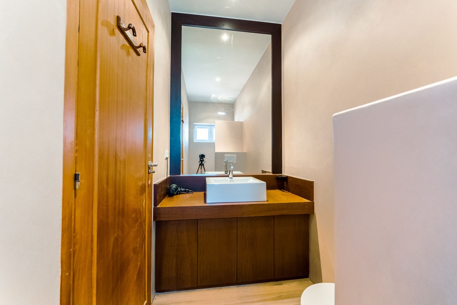 ce26e491be2ae146ec2686d9842a930c - 12