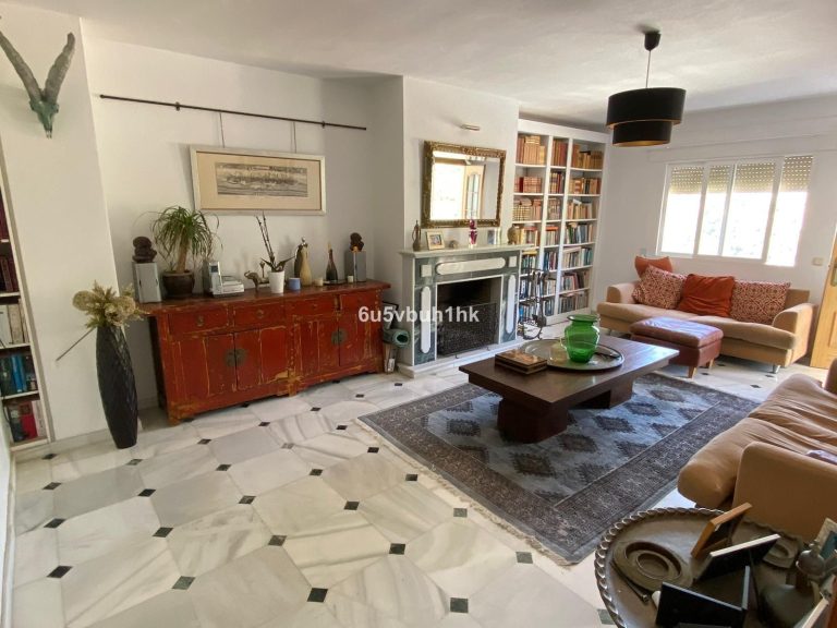 ce6be5ea6cde7df237a1a4d2ab0eb7d7 - 12