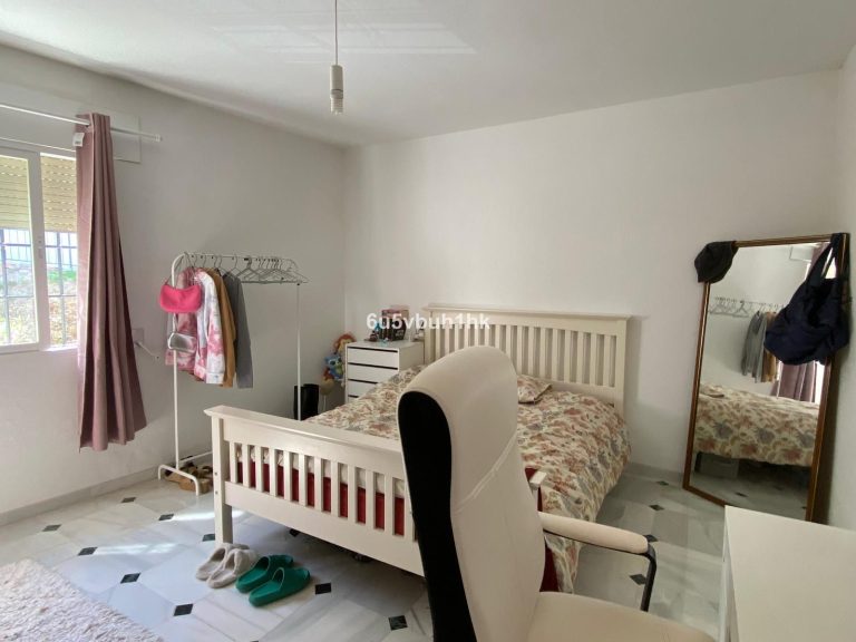 ce6be5ea6cde7df237a1a4d2ab0eb7d7 - 13