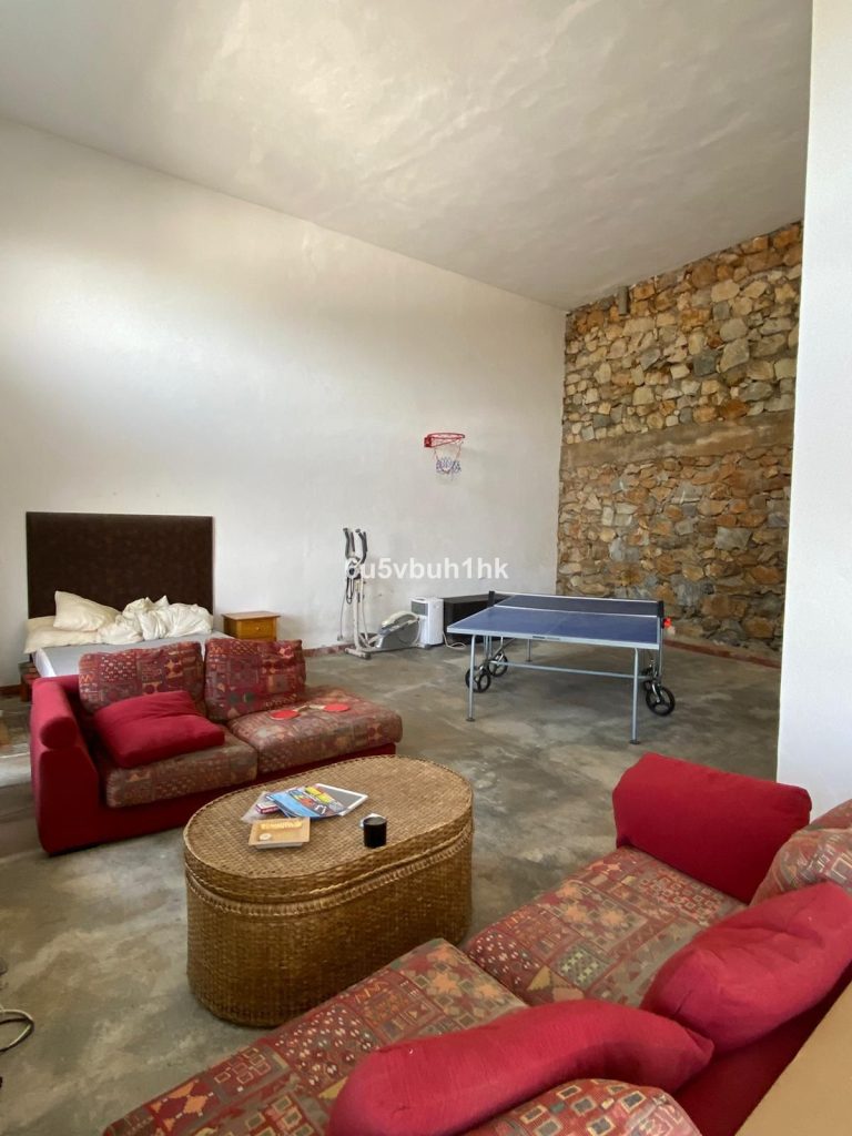 ce6be5ea6cde7df237a1a4d2ab0eb7d7 - 14