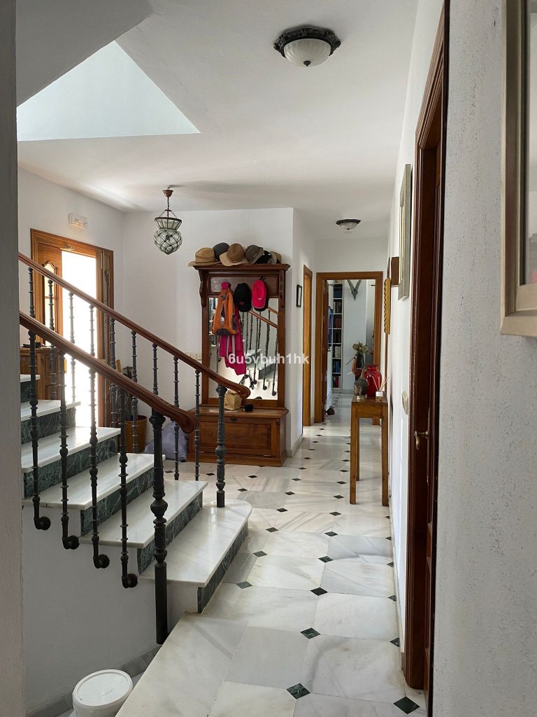 ce6be5ea6cde7df237a1a4d2ab0eb7d7 - 9