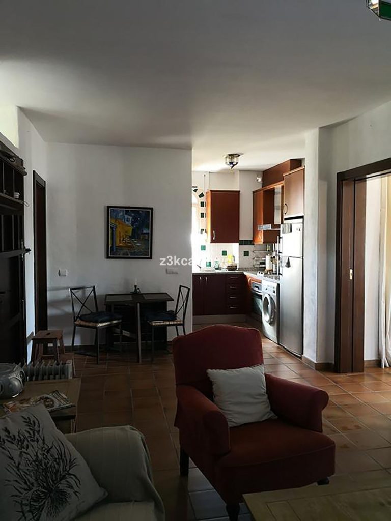 ce76da572e9fac4aa7a14d1ff4a4ce0d - 10