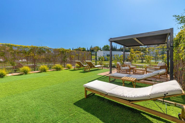 cebc6cc4d2f5b8674a304e74b07c75fc - 14