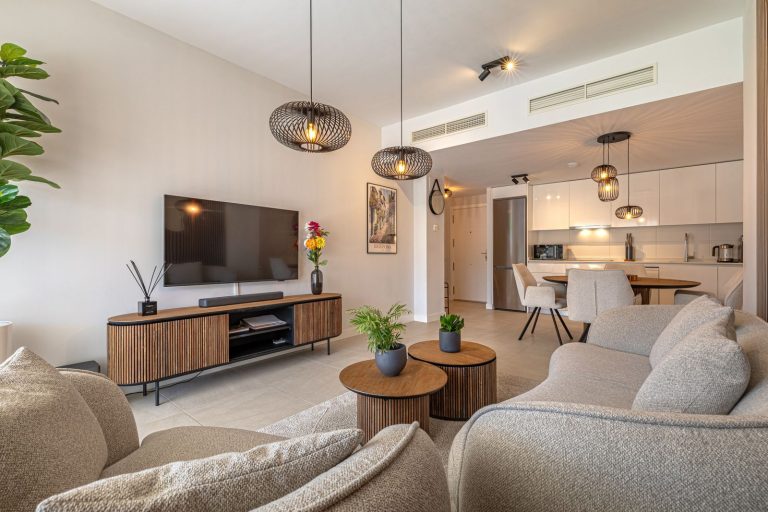 cebc6cc4d2f5b8674a304e74b07c75fc - 6