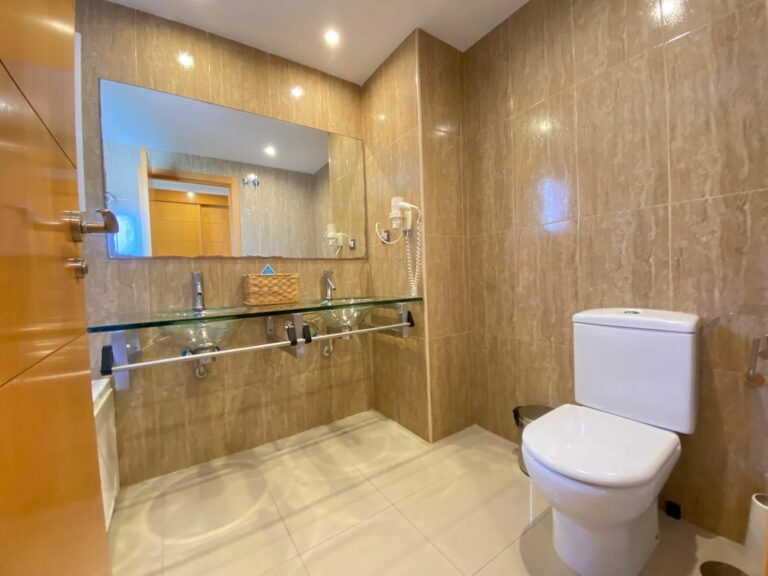 cfa305336f050462d06b5adf621994d6 - 14