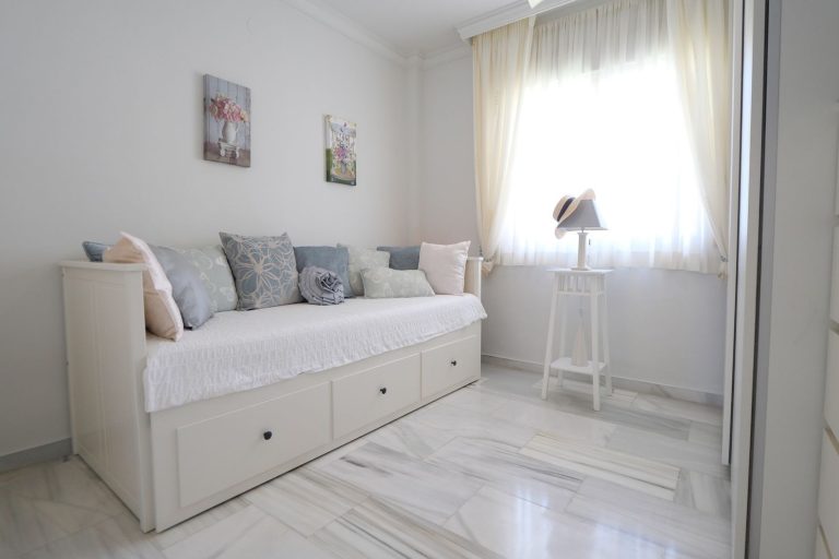 cfbd180ea7d94fe1fb90174eab677962 - 10