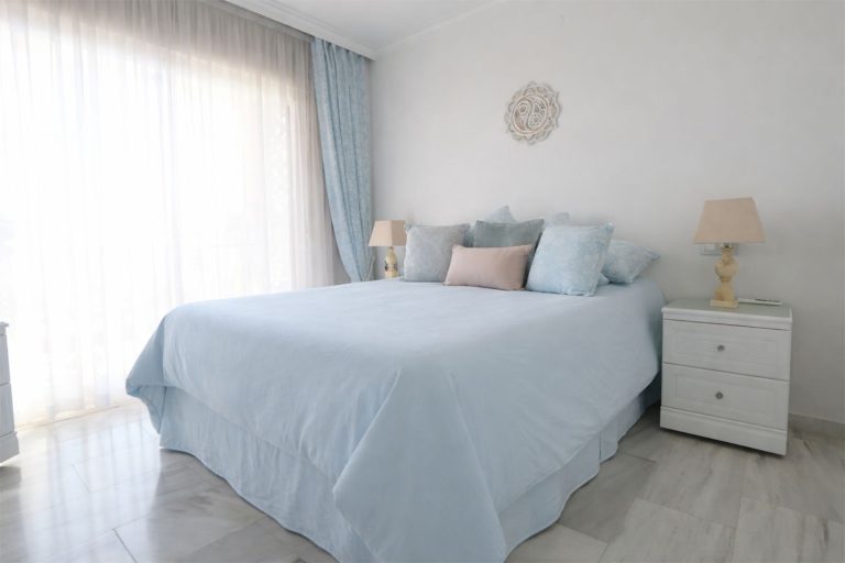 cfbd180ea7d94fe1fb90174eab677962 - 8