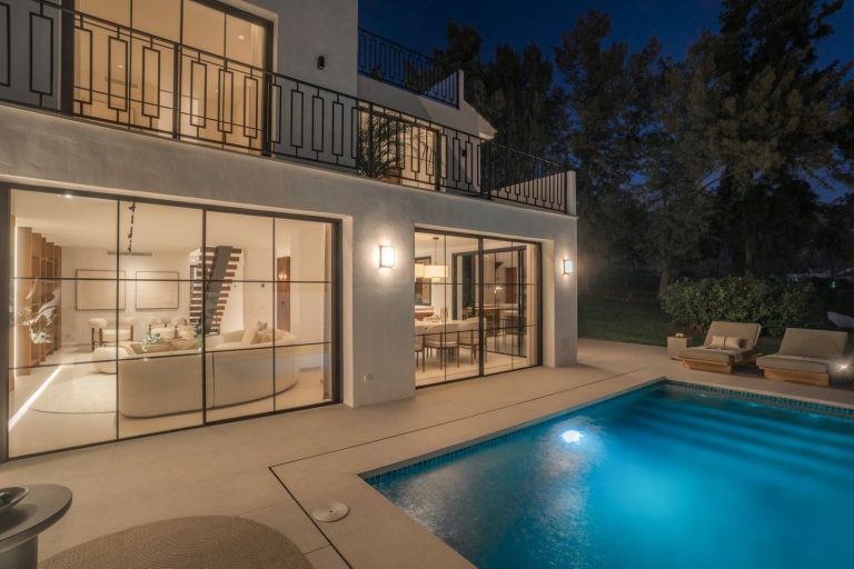 d14d2d4db67cf9687a33eb3cd9c3f5b5 - 1