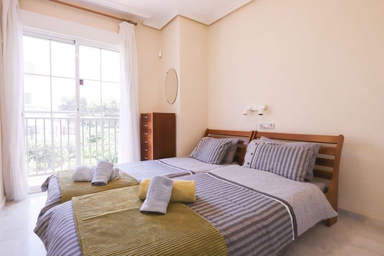 d15fc8f9e66b2bc3e3c2a71ce014b7db - 10