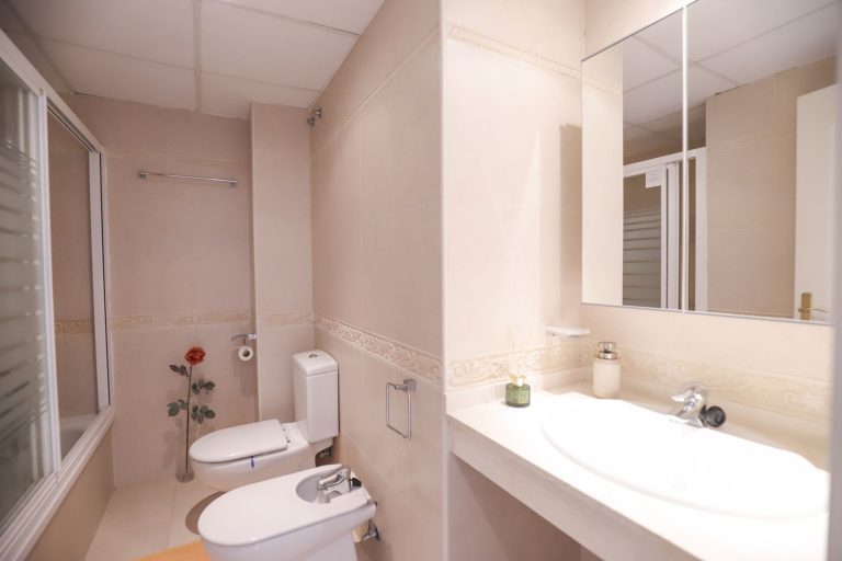 d15fc8f9e66b2bc3e3c2a71ce014b7db - 13