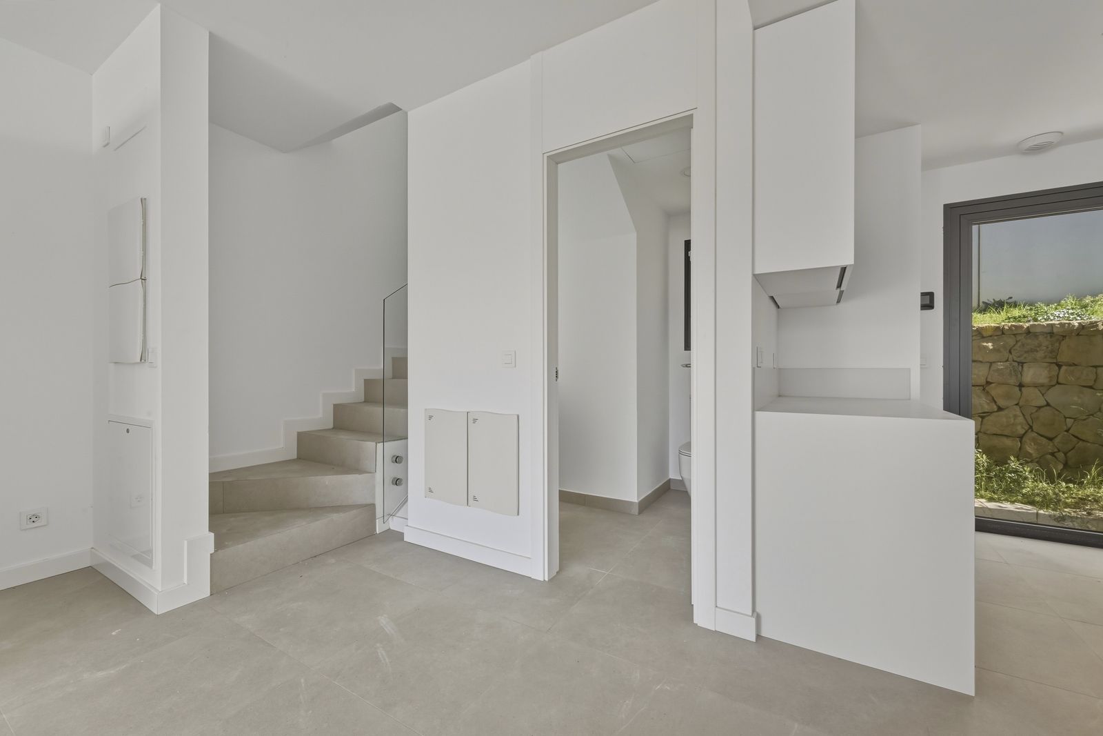 d31c38f965dd0566ec48b2b7319c8cf9 - 12