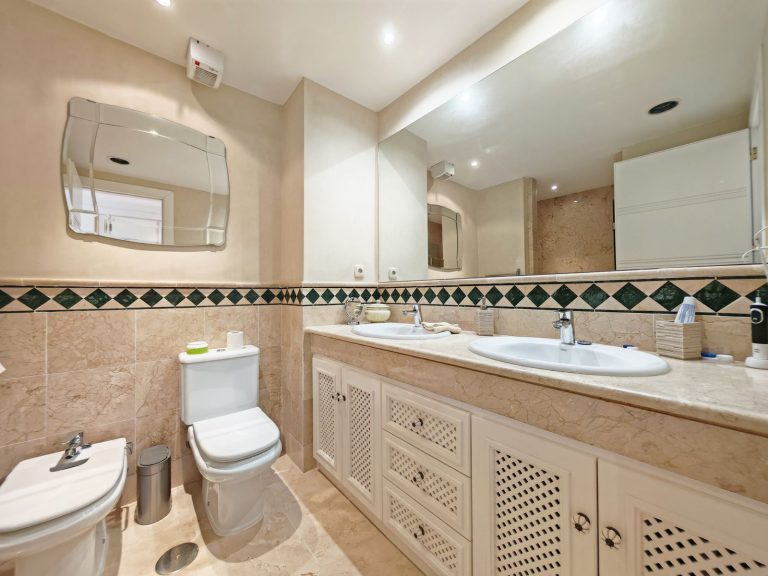 d40dfc6240c16d9550ceb704ddbf5fd7 - 16