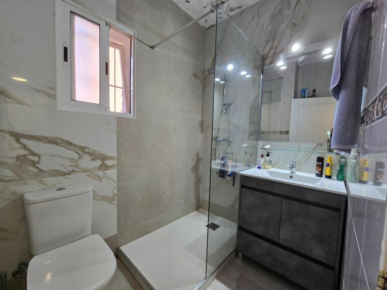 d4f464395fff32fd779d41fc573c0a5e - 15