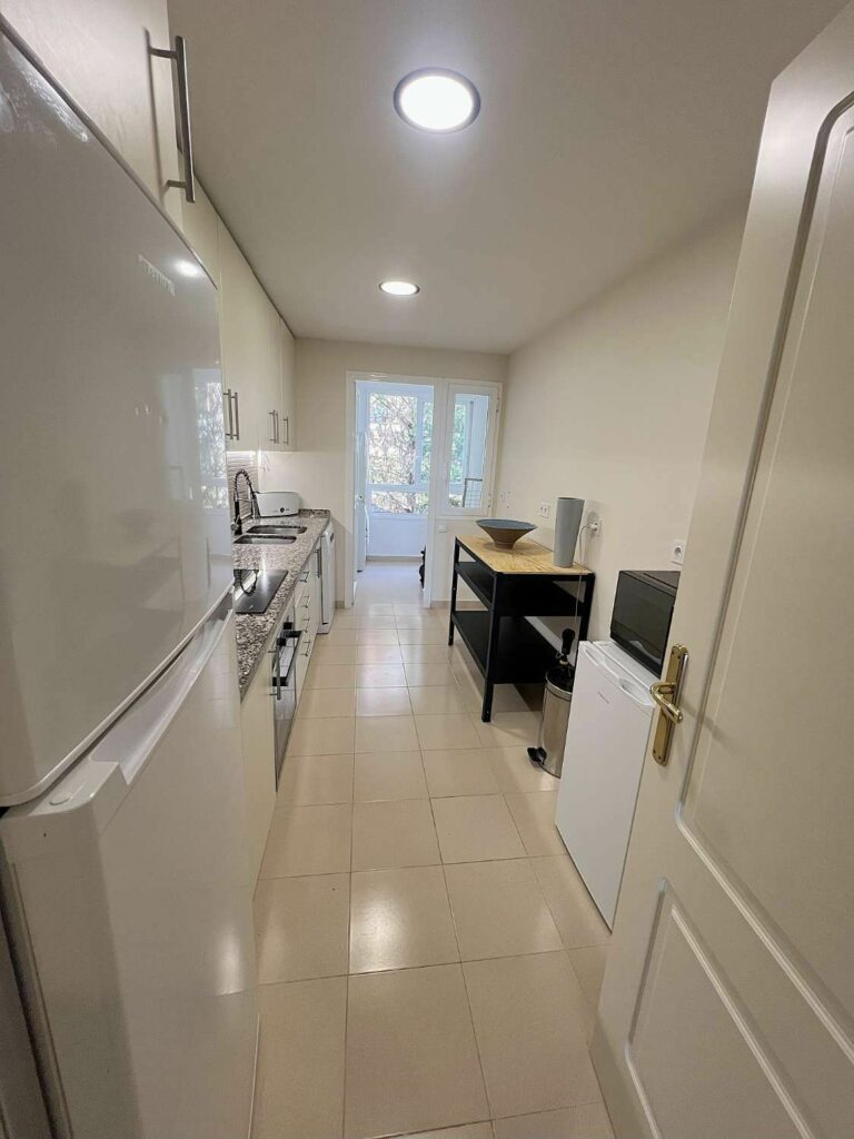 d5dc9aca37897d6a9188efbd27ada288 - 13