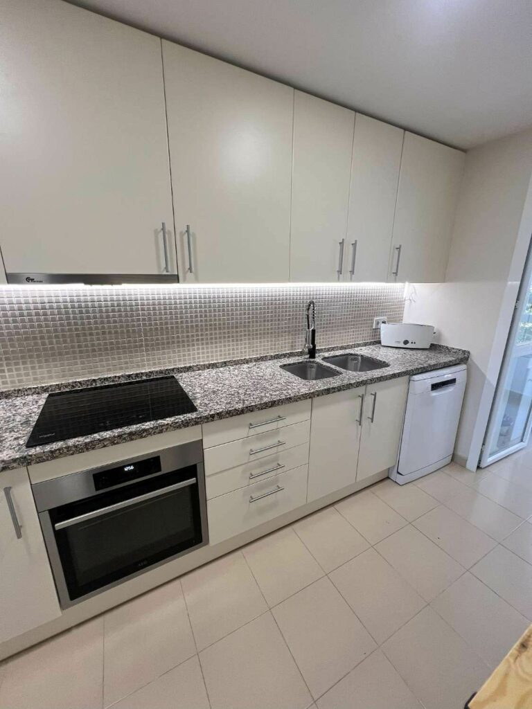 d5dc9aca37897d6a9188efbd27ada288 - 14