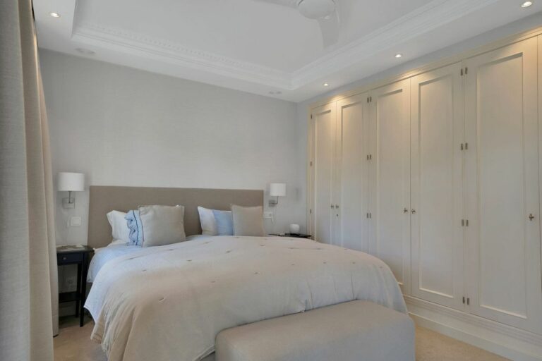 d61e1b703296677b39a767c534a08391 - 16