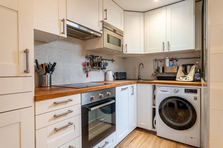 d638808a5b8334659e40f9dbfa64079c - 16