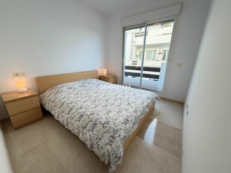 d687e363e8935236b867a30ca4055f56 - 10