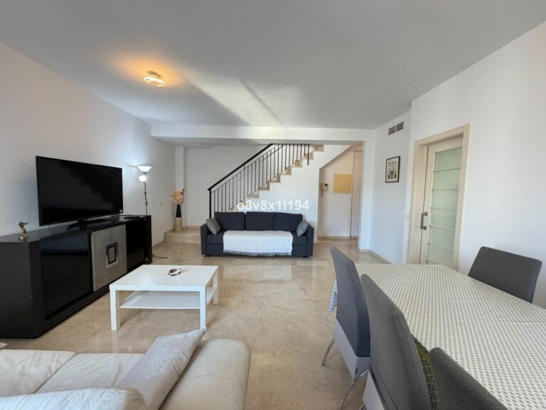 d687e363e8935236b867a30ca4055f56 - 2