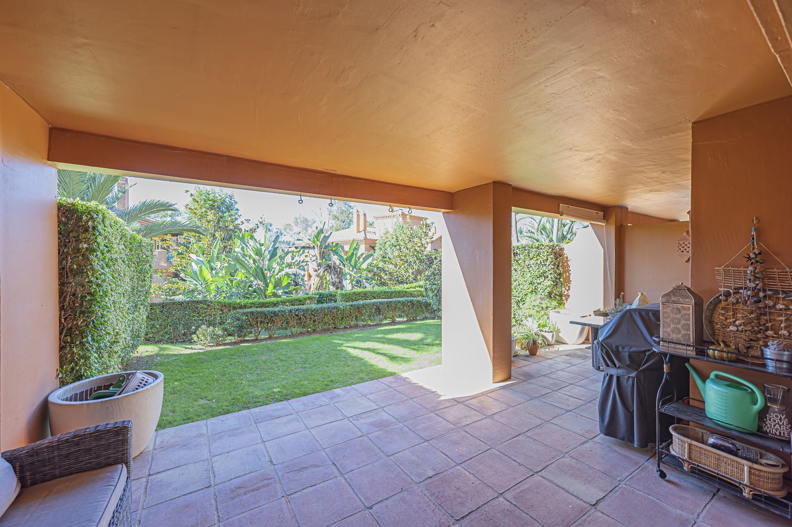 d6fff841b820f787bc2748dd99974b2f - 10