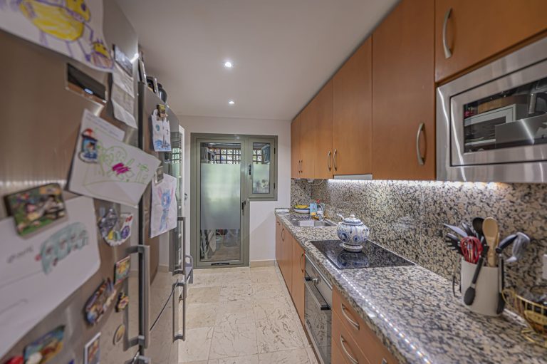 d6fff841b820f787bc2748dd99974b2f - 11