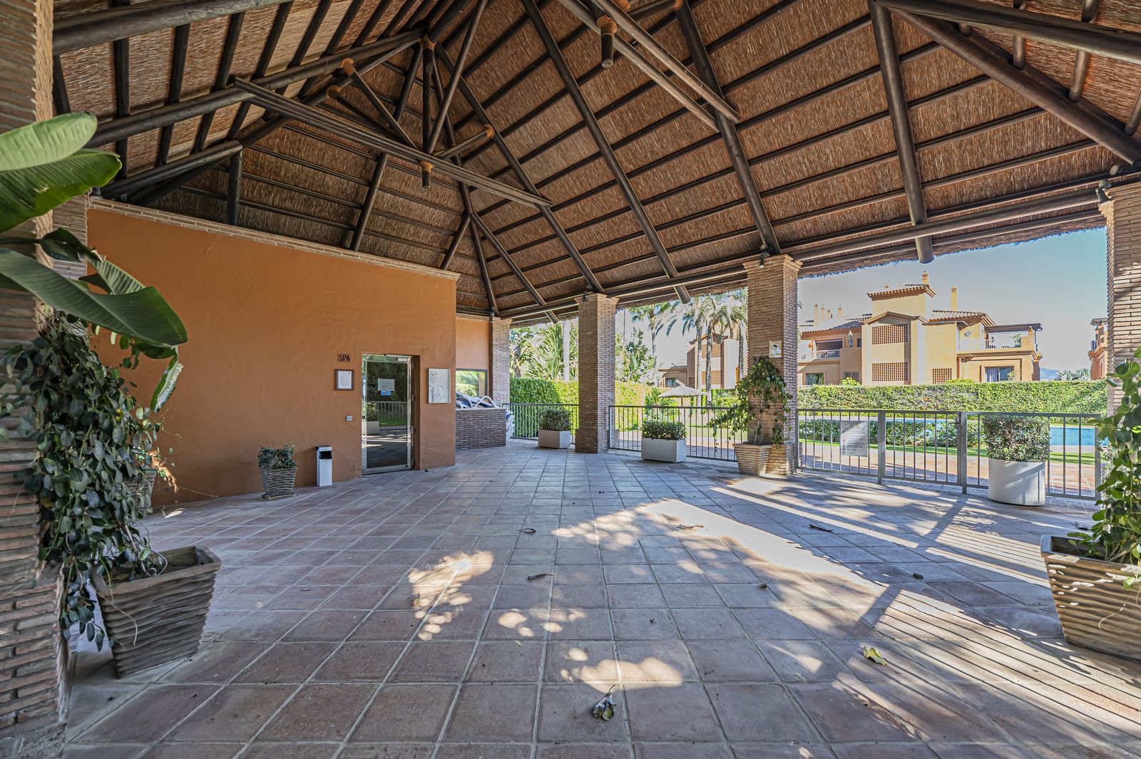 d6fff841b820f787bc2748dd99974b2f - 14