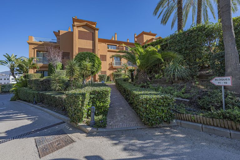 d6fff841b820f787bc2748dd99974b2f - 16