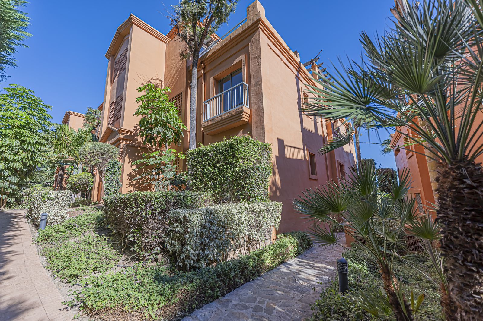 d6fff841b820f787bc2748dd99974b2f - 6