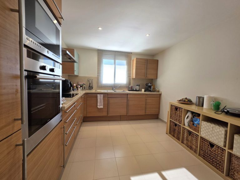 d7b9f5a2e55606a1436c4141ef3f4ebe - 11