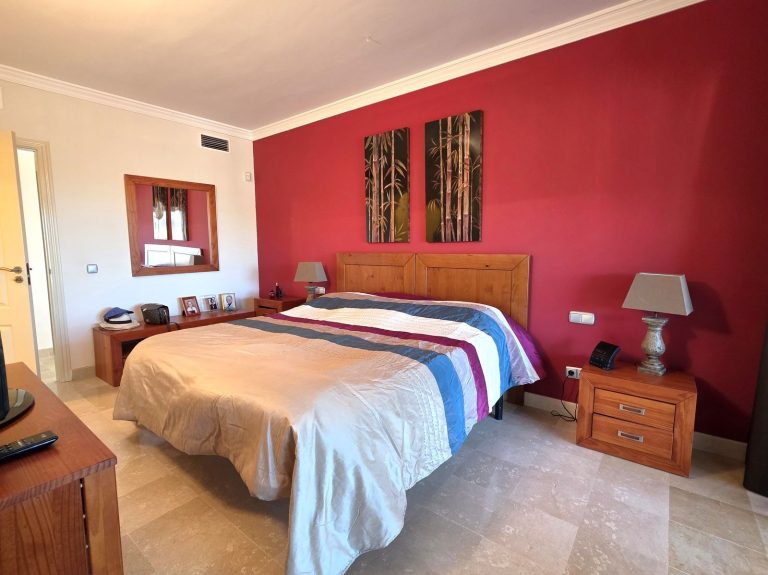 d7b9f5a2e55606a1436c4141ef3f4ebe - 12